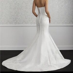Adrianna Papell platform wedding dress